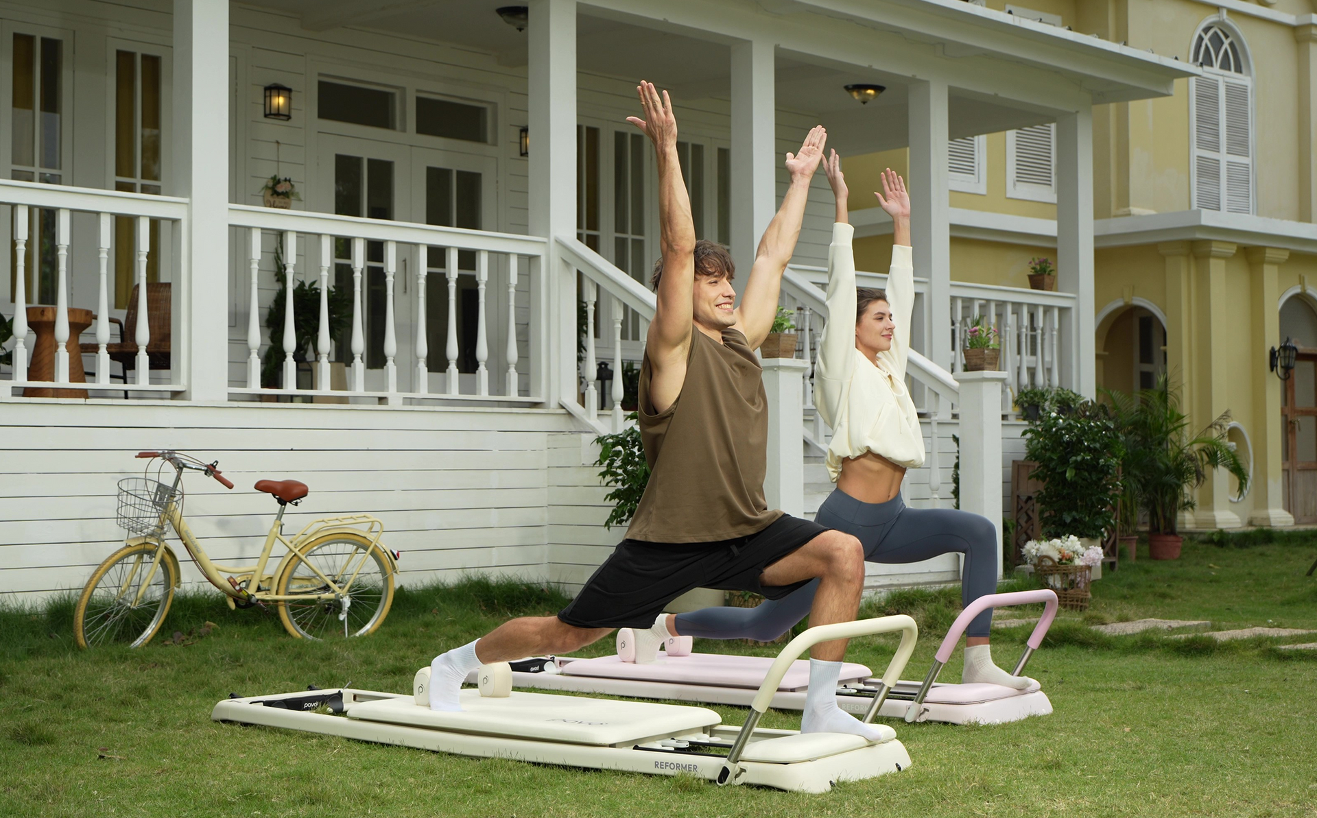 Pavo Pilates Reformer